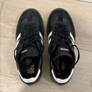 Adidas Sambas